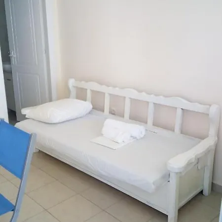 Helena Hébergement de vacances Náoussa